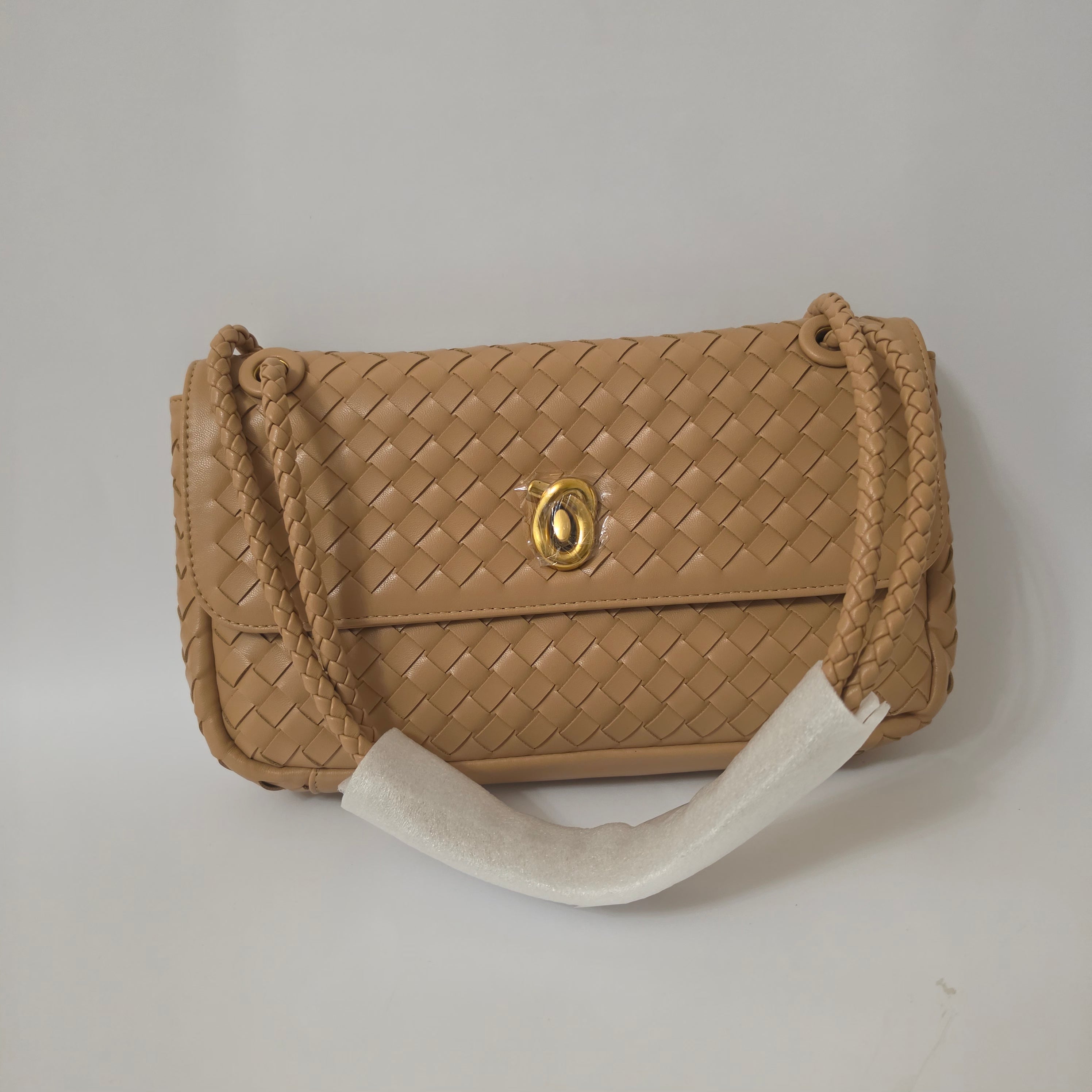 BOTEGA model tašne u bež boji /302