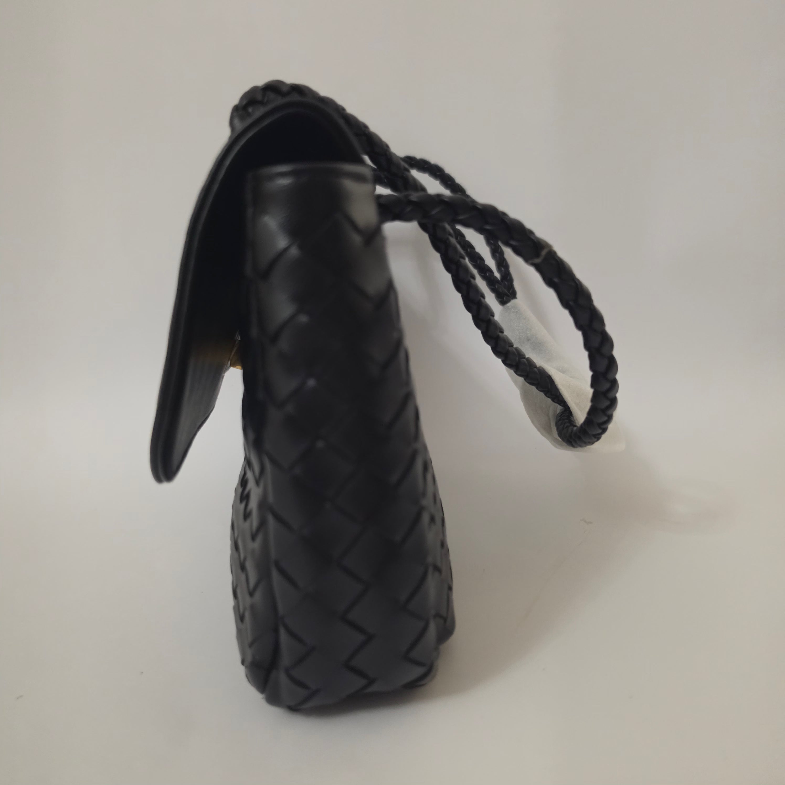 BOTEGA model tašne u crnoj boji /302
