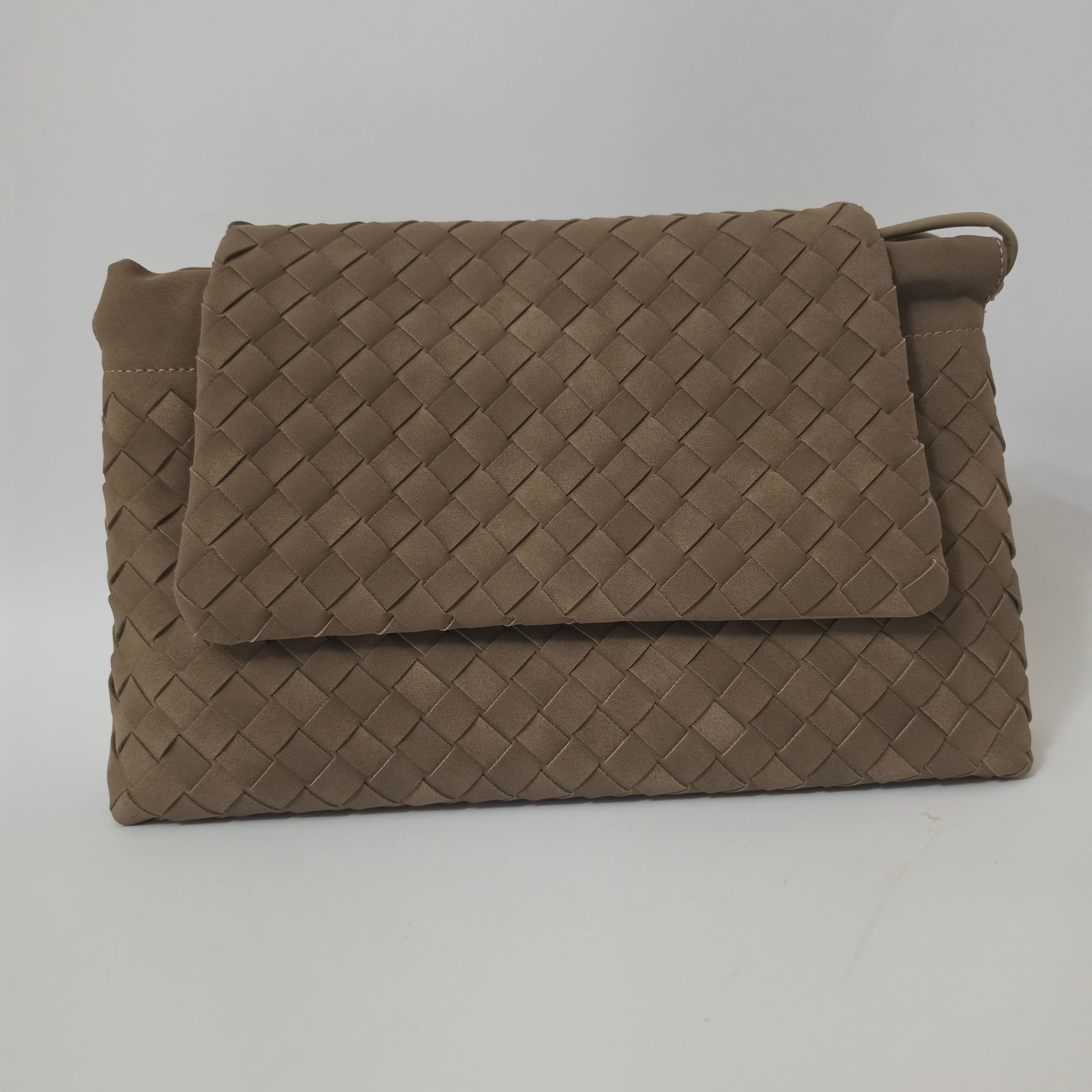 BOTEGA model tašne u pine brow boji VELUR /301