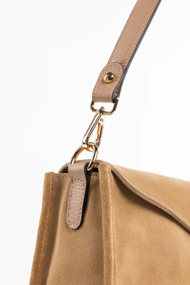 BEŽ TAŠNA BARSELONA /251