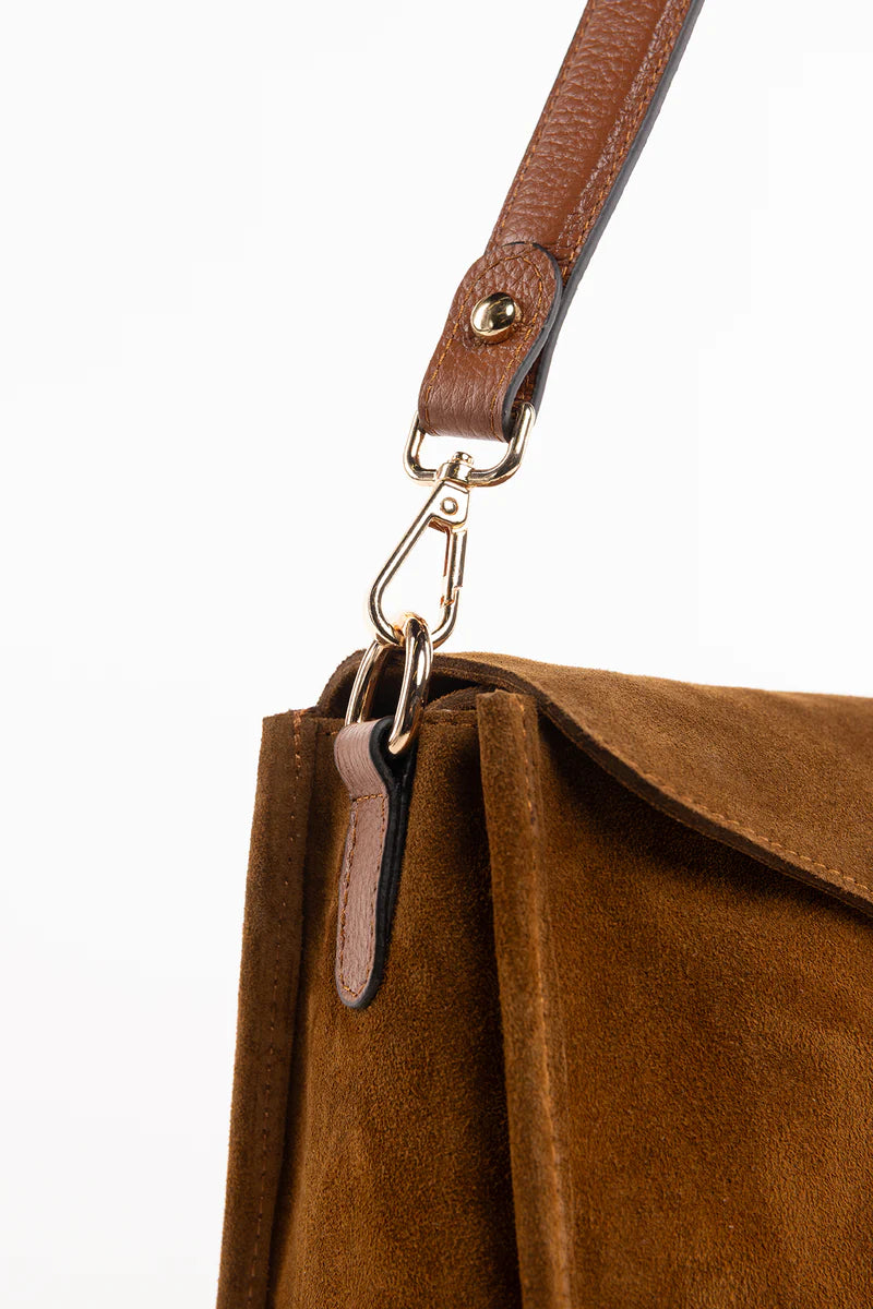 KAMEL TAŠNA BARSELONA /251