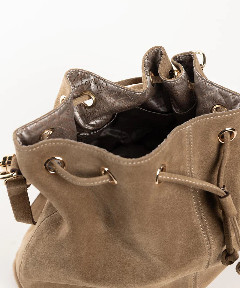 BEŽ TAŠNA PERAST /111